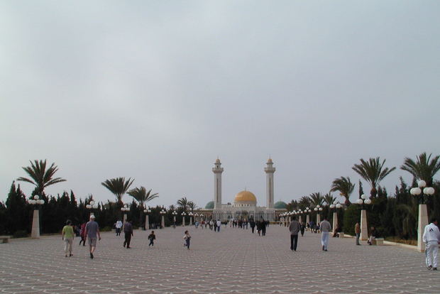 Au départ de Tunis : nuit à Kairouan, El Jem, Monastir et Sousse.