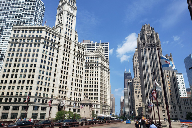 Chicago: Must See Chicago 90 minute Walking Tour