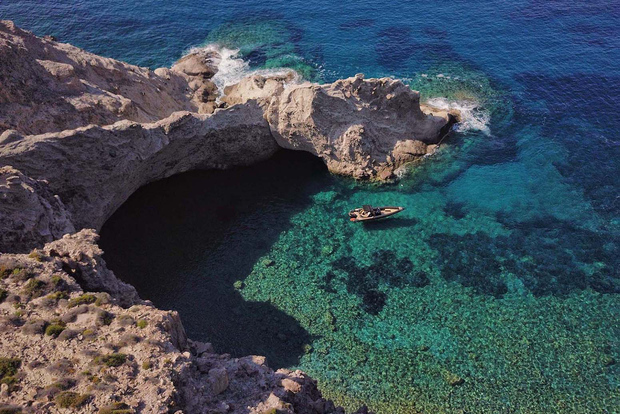 Privat båtkryssning Antiparos, Despotiko & Panteronisia