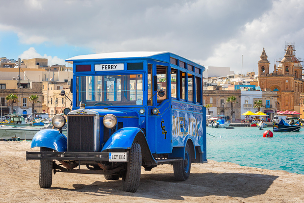 Tour panoramico in autobus d'epoca al Buskett Garden e alle scogliere di Dingli