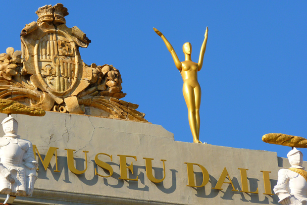 Visita guidata al Teatro-Museo Dalí