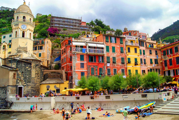 Från Montecatini: Cinque Terre con Lucca Guidad tur