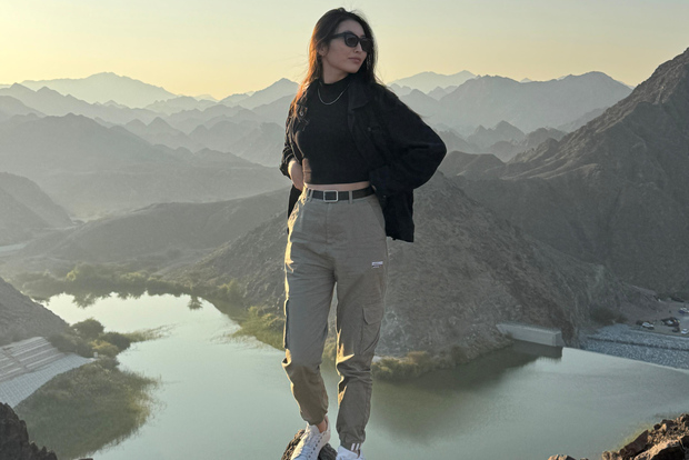 Dubai: challenging hiking guide trip to Wadi Shawka RAK