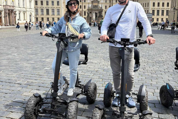 Praga: tour in scooter elettrico tra gli highlight della città