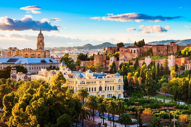 Malaga: tour a piedi della cattedrale, dell'Alcazaba e del teatro romano