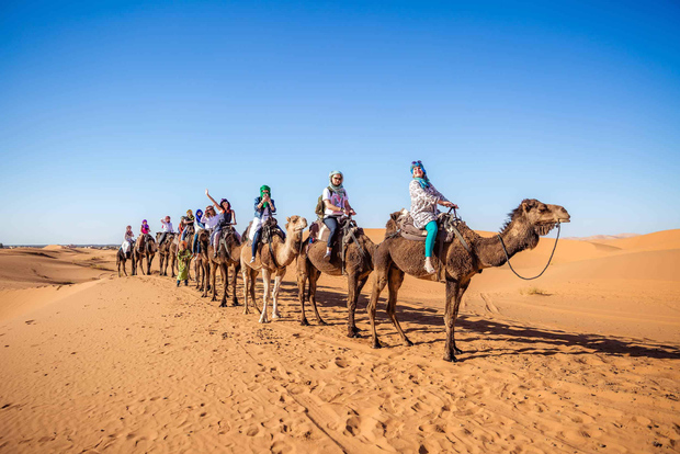 Da Fez: Tour di 2 giorni nel deserto di Marrakech via Merzouga
