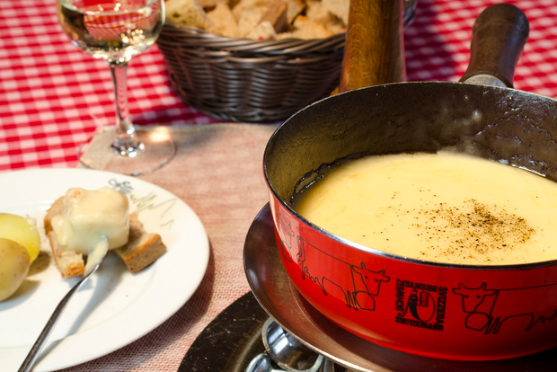 Zürich: Sightseeing- och gourmettur med ostfondue