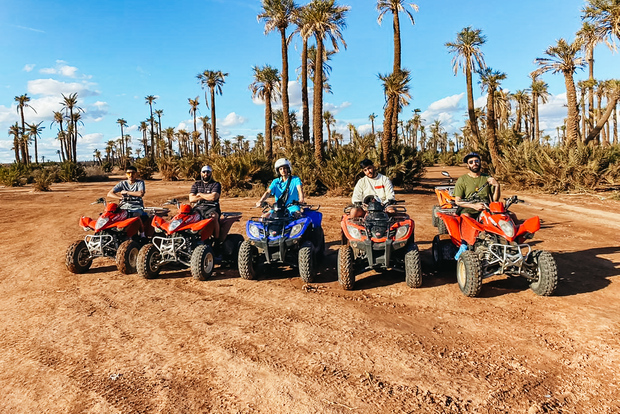 Marrakech: Tour in quad all'Oasi delle Palme e al deserto di Jbilat