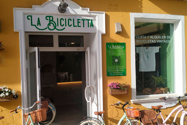 Malaga: noleggio bici per City Discovery Route & Beaches