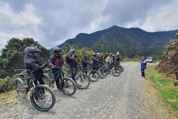 La Paz: Ruta de la Muerte en bicicleta de montaña guiada con almuerzo