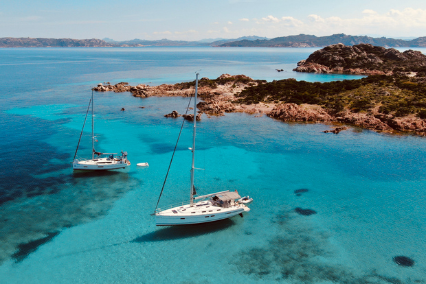 Maddalena Archipelago: Island-Hopping Sailing Tour and Lunch