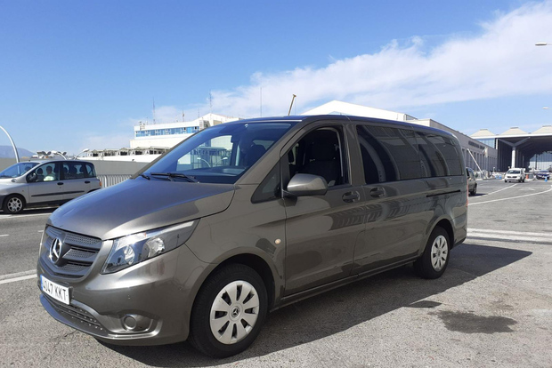 Costa del Sol: trasferimento privato di sola andata da/per l'aeroporto di Malaga