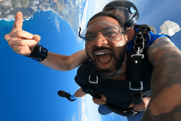 Great Ocean Road: Skydive over the Twelve Apostles