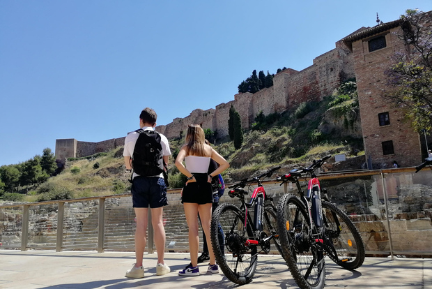 Malaga: tour guidato in bici elettrica