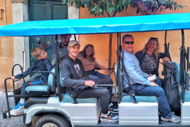Roma: tour privato in golf cart con gelato artigianale locale