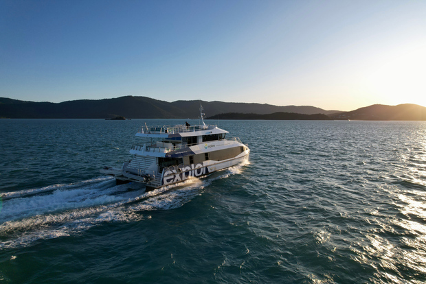 Hamilton Island: Whitsundays Sunset Dinner Cruise