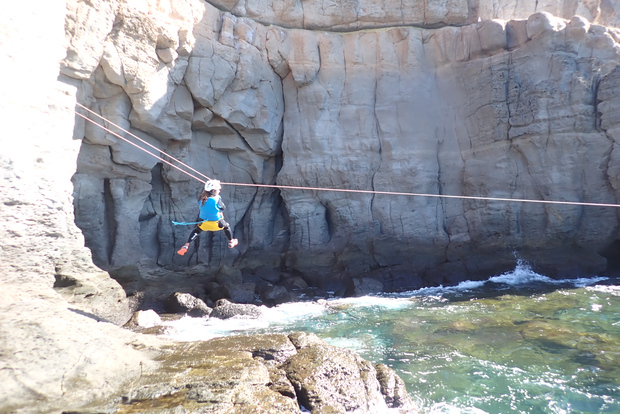 Las Palmas: Coastering, Via Ferrata, Salto d'acqua e Snorkeling