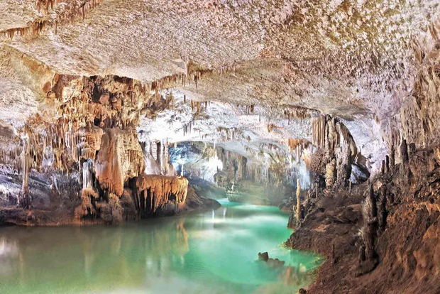 From Beirut: Jeita,Harissa & Byblos Tour with entrance+Lunch