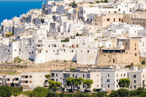 Ostuni: tour privado a pie por la ciudad con guía local.