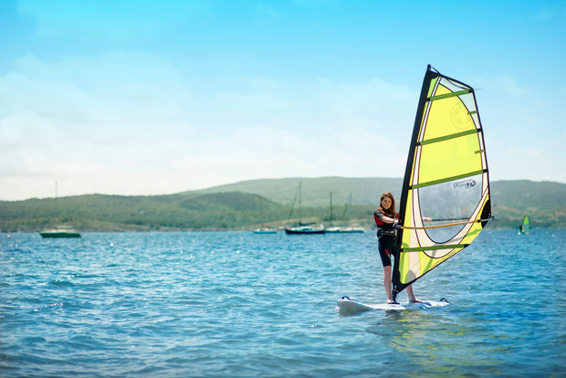 Minorca: lezione di windsurf