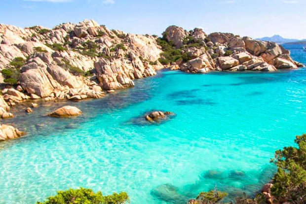 From Cannigione: Private Boat Tour, Snorkeling in Tahiti