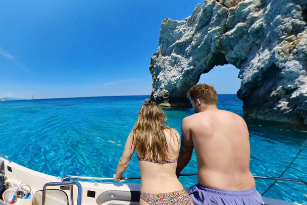 Skiathos: Private Lalaria Beach and Caves Speedboat Tour