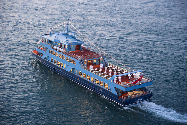 Istanbul: cena in crociera sul Bosforo e spettacolo serale turco