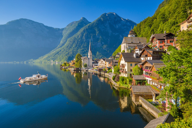 From Vienna: Hallstatt Small-Group Guided Day Tour