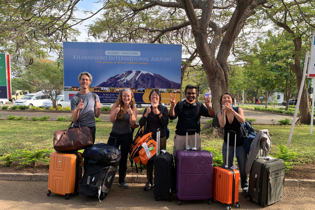 Serviços de transporte: Aeroporto de Kilimanjaro (jro) Moshi e Arusha