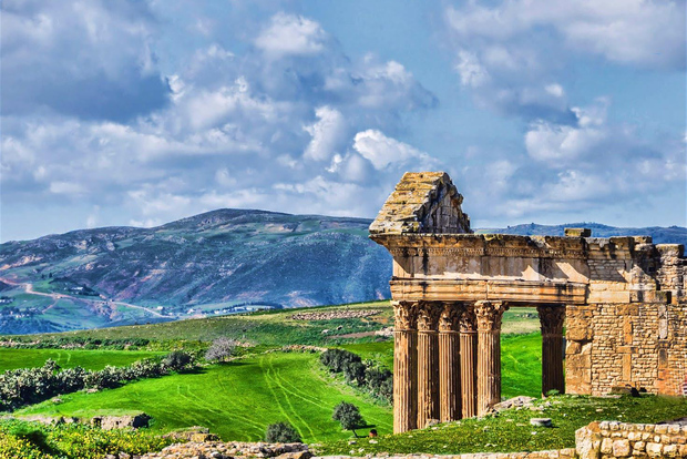 从突尼斯出发:乌提纳和杜加全日私人旅游