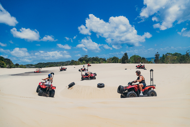 Isla Moreton: Excursión en quad ATV y helicóptero por Tangalooma