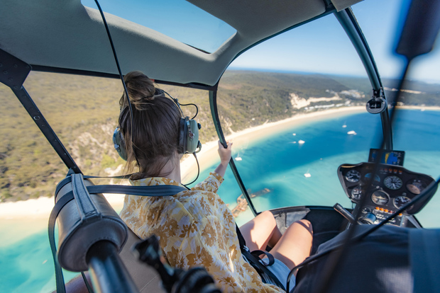 Brisbane: Crucero de un día para hacer snorkel en Tangalooma con excursión en helicóptero