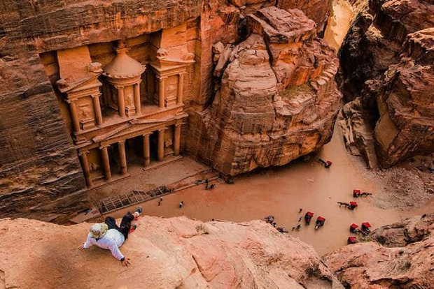From Amman: Petra, Wadi Rum, and Dead Sea Private 2-Day Trip