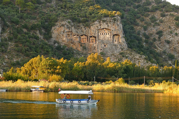 Sarigerme : Dalyan, plage des tortues, bain de boue et tombeaux du roi