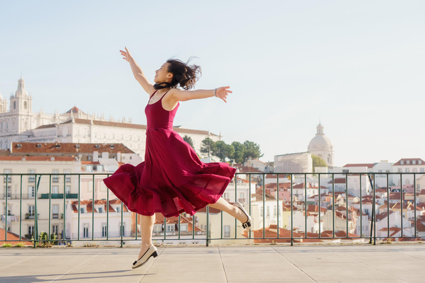 Lisbon: Cinematic Photoshoot with Local Photographer Guide