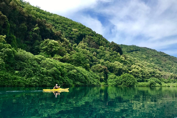 Rome: Popes' Lake, Kayak Tour & Roman Pizza