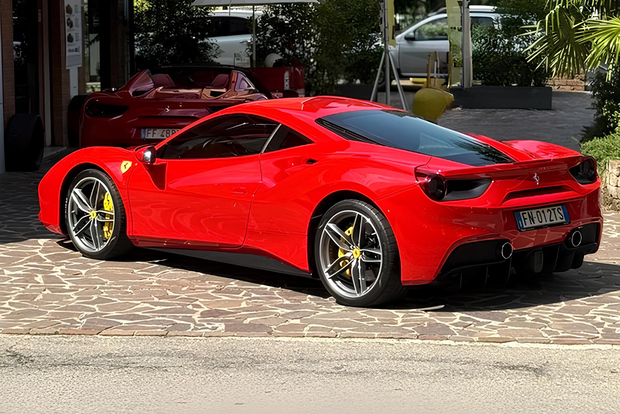 Maranello : Essai de la Ferrari 488 Spider