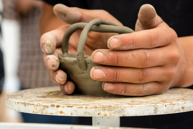 Atelier de modelage de la terre cuite à Mazara del Vallo
