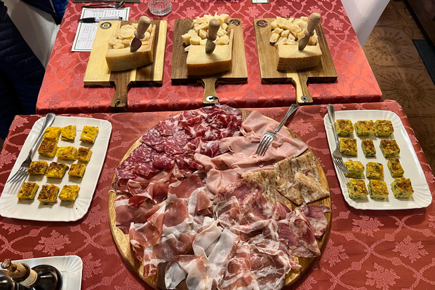 Bologne/Modène : Parmesan, Ferrari, Balsamique, Wine Tour avec déjeuner