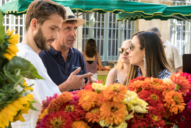 From Aix-en-Provence: Luberon Market & Villages Day Tour