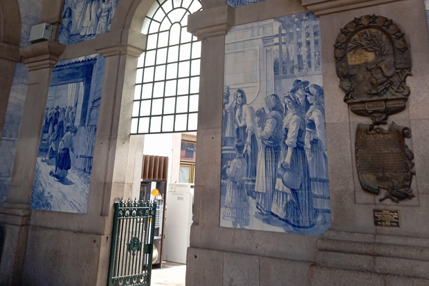 Oporto monumentale e storica con il Palazzo della Borsa