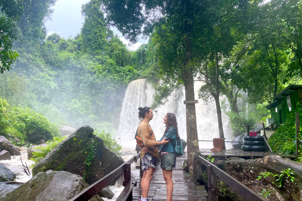 Tour per piccoli gruppi di Banteay Srei, cascata di Kulen e Beng Mealea