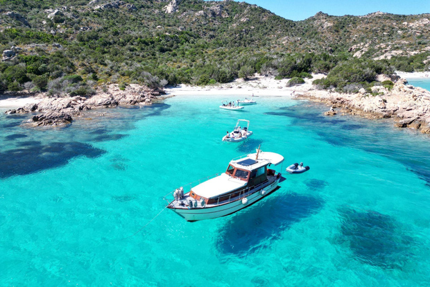 Palau or La Maddalena: boat tour in the Archipelago