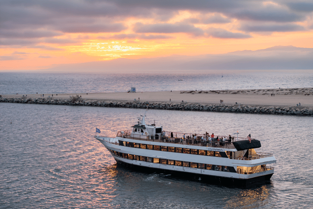 Marina Del Rey: Sunset Cruise with Dinner