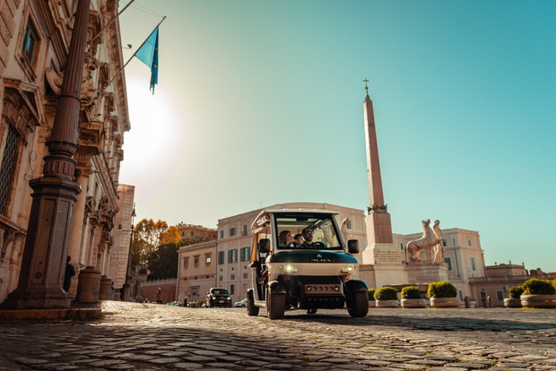 Rome: Private Highlights Tour by Golf Cart