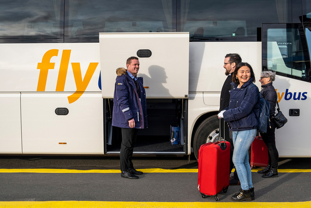 Aeroporto di Keflavík (KEF): transfer in bus da/per Reykjavik