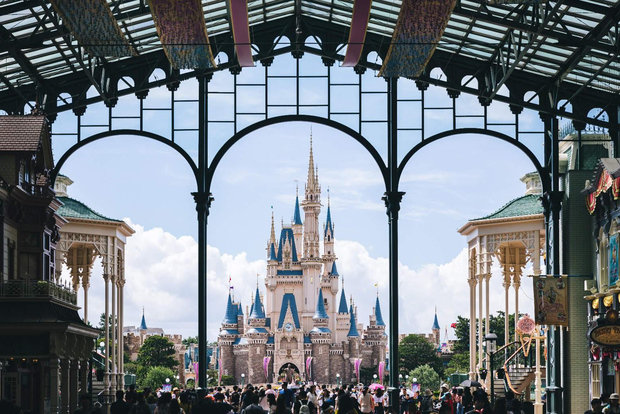Tokyo Disneyland: biglietto d'ingresso di 1 giorno e trasferimento privato