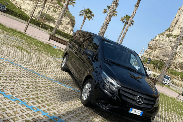 Трансфер из аэропорта Ламеция Терме в Капо Ватикано и Рикади.