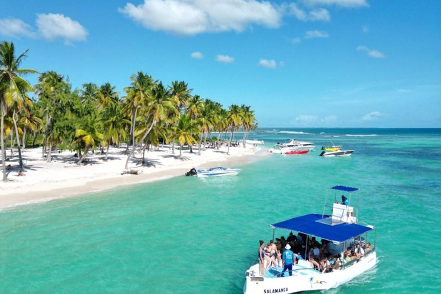Punta Cana: Saona, Canto de la Playa & Mano Juan Village
