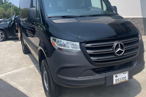 Trasferimento privato: dall'aeroporto di Newark a Manhattan - Fino a 11 persone